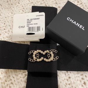 Authentic Chanel cc pearl black white earrings